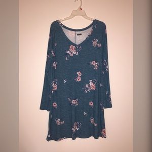 Short long sleeve dress